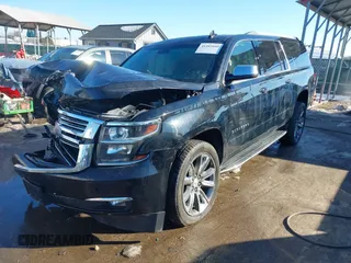 2018 Chevrolet Suburban Premier z VIN 1GNSKJKCXJR134700, wystawiony jako IAAI lot #41282040 z przebiegiem 105 554 mil mil oraz . Historia ofert i sprzedaży dostępna na DreamBid. Obrazek 18.