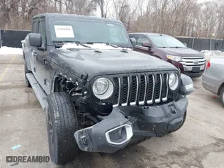 2023 Jeep Gladiator Overland with VIN 1C6HJTFG4PL564093, listed as a IAAI auction lot 41594203 with 37,740 mi miles. Bid and sale history available at carsss.com. Image 6.