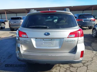 2014 Subaru Outback Limited with VIN 4S4BRBLC7E3325536, listed as a IAAI auction lot 41209727 with 128,758 mi miles and . Bid and sale history available at DreamBid. Image 16.