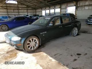 2006 Maserati Quattroporte z VIN ZAMCE39A560022740, wystawiony jako Copart lot #50927605 z przebiegiem Nie podano mil oraz Tytuł czysty. Historia ofert i sprzedaży dostępna na DreamBid. Obrazek 1.