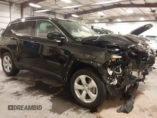 2022 Jeep Compass Latitude with VIN 3C4NJDBB9NT134329, listed as a IAAI auction lot 41608109 with 21,994 mi miles and . Bid and sale history available at carsss.com. Image 1.