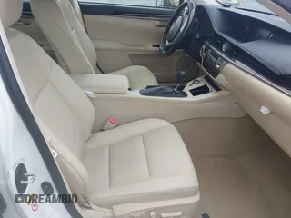 2013 Lexus ES 250 с VIN JTHBK1GG3D2014947, выставлен на аукционе IAAI как лот 42255725 с пробегом 101 370 миль миль и . История ставок и продаж доступна на DreamBid. Изображение 5.