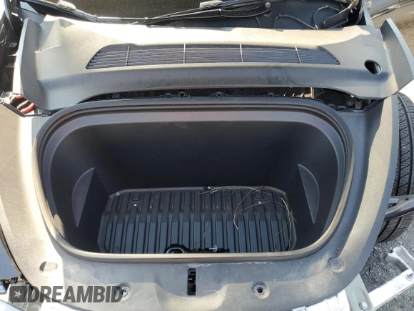 2024 Tesla Model Y Long Range with VIN 7SAYGAEE0RF018427, listed as a Copart auction lot 42455075 with 13,347 mi miles and Salvage Title. Bid and sale history available at DreamBid. Image 13.