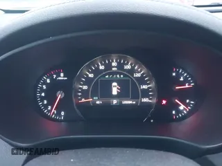 2016 Kia Sorento SXL z VIN 5XYPK4A50GG005018, wystawiony jako IAAI lot #41173657 z przebiegiem 120 094 mil mil oraz . Historia ofert i sprzedaży dostępna na DreamBid. Obrazek 7.