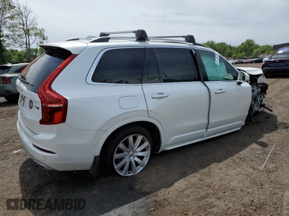 2017 Volvo XC90 Momentum z VIN YV4A22PK7H1114064, wystawiony jako Copart lot #58829035 z przebiegiem 65 938 mil mil oraz Szkoda całkowita • Salvage title. Historia ofert i sprzedaży dostępna na DreamBid. Obrazek 3.
