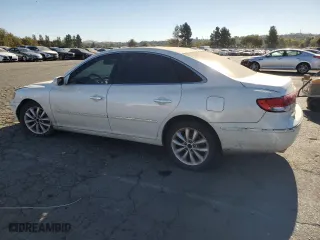 2008 Hyundai Azera Limited with VIN KMHFC46F28A311113, listed as a Copart auction lot 77003534 with 114,902 mi miles and Salvage Title. Bid and sale history available at carsss.com. Image 2.