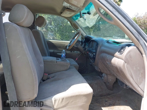 2000 Toyota Tundra SR5 with VIN 5TBRT341XYS089919, listed as a IAAI auction lot 42214956 with 357,048 mi miles and . Bid and sale history available at DreamBid. Image 5.