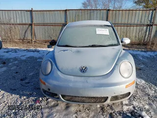 2009 Volkswagen New Beetle Coupe S with VIN 3VWPW31C99M509969, listed as a IAAI auction lot 41410110 with 190,473 mi miles. Bid and sale history available at carsss.com. Image 12.