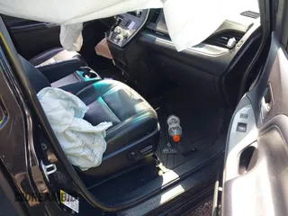 2015 Toyota Sienna SE with VIN 5TDXK3DC4FS581586, listed as a IAAI auction lot 41893274 with 263,577 mi miles. Bid and sale history available at carsss.com. Image 5.