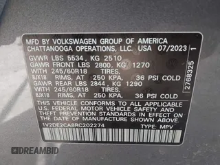 2024 Volkswagen Atlas SE z VIN 1V2DE2CA8RC202274, wystawiony jako IAAI lot #41864958 z przebiegiem 32 957 mil mil oraz . Historia ofert i sprzedaży dostępna na DreamBid. Obrazek 9.