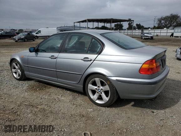 2004 BMW 3 Series 325i with VIN WBAAZ33414KP89681, listed as a Copart auction lot 43840195 with 200,212 mi miles and Salvage Title. Bid and sale history available at carsss.com. Image 2.