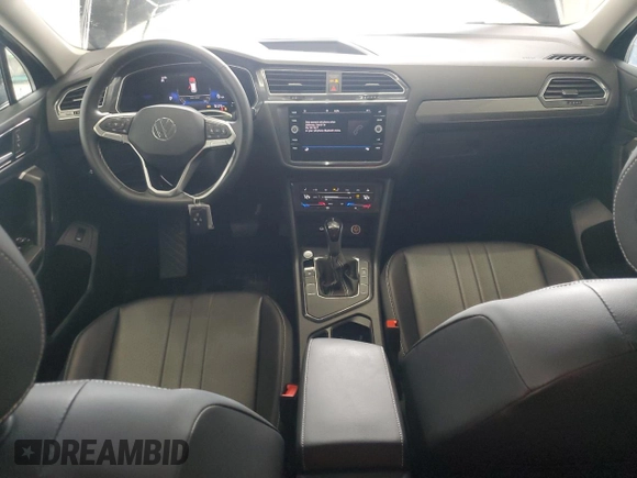 2024 Volkswagen Tiguan SE with VIN 3VV3B7AX8RM129627, listed as a Copart auction lot 59883085 with 16,944 mi miles and Salvage title. Bid and sale history available at DreamBid. Image 8.