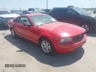 2009 Ford Mustang with VIN 1ZVHT80N295114597, listed as a IAAI auction lot 42013099 with 117,370 mi miles and . Bid and sale history available at carsss.com. Image 1.