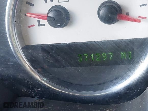 2004 Ford F-150 XL with VIN 1FTPX12514NB25784, listed as a IAAI auction lot 42107868 with 371,297 mi miles and . Bid and sale history available at DreamBid. Image 16.