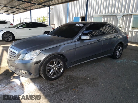 2010 Mercedes-Benz E 350 Luxury with VIN WDDHF5GB3AA132788, listed as a Copart auction lot 52575595 with 121,476 mi miles and Salvage Title. Bid and sale history available at carsss.com. Image 1.