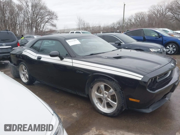 2010 Dodge Challenger R/T Classic z VIN 2B3CJ5DT8AH184131, wystawiony jako IAAI lot #41525482 z przebiegiem 97 143 mil mil oraz . Historia ofert i sprzedaży dostępna na DreamBid. Obrazek 14.