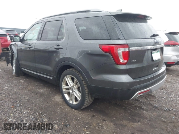 2016 Ford Explorer XLT with VIN 1FM5K8D89GGC03268, listed as a IAAI auction lot 41837937 with 175,463 mi miles and . Bid and sale history available at carsss.com. Image 3.