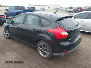 2014 Ford Focus SE z VIN 1FADP3K20EL386198, wystawiony jako IAAI lot #42157909 z przebiegiem 125 097 mil mil oraz . Historia ofert i sprzedaży dostępna na DreamBid. Obrazek 3.