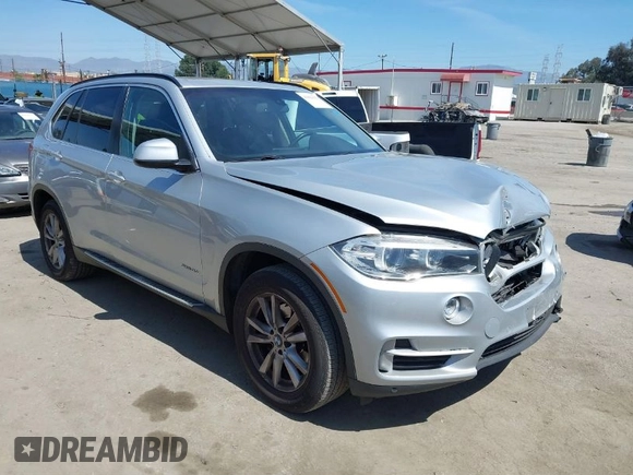 2014 BMW X5 sDrive35i with VIN 5UXKR2C54E0H31217, listed as a IAAI auction lot 41881021 with 163,492 mi miles. Bid and sale history available at carsss.com. Image 1.