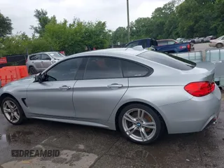 2016 BMW 4 Series 428i xDrive z VIN WBA4C9C57GG137858, wystawiony jako IAAI lot #42755021 z przebiegiem 92 728 mil mil oraz . Historia ofert i sprzedaży dostępna na DreamBid. Obrazek 15.