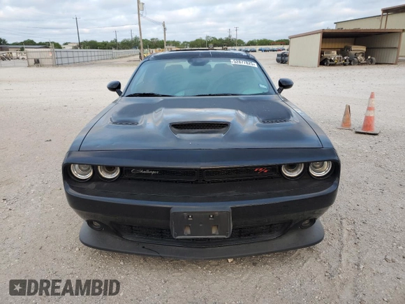 2021 Dodge Challenger R/T Scat Pack z VIN 2C3CDZFJ8MH583736, wystawiony jako Copart lot #52877825 z przebiegiem 23 693 mil mil oraz Czysty tytuł • Clean title. Historia ofert i sprzedaży dostępna na DreamBid. Obrazek 5.