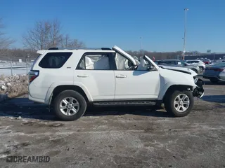 2022 Toyota 4Runner SR5 Premium with VIN JTENU5JR0N6058842, listed as a IAAI auction lot 41405515 with 27,480 mi miles. Bid and sale history available at carsss.com. Image 13.