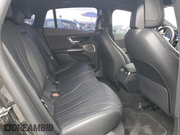 2023 Mercedes-Benz EQE 350+ z VIN W1KEG2BB4PF011740, wystawiony jako Copart lot #53811655 z przebiegiem 31 981 mil mil oraz Szkoda całkowita • Salvage title. Historia ofert i sprzedaży dostępna na DreamBid. Obrazek 10.