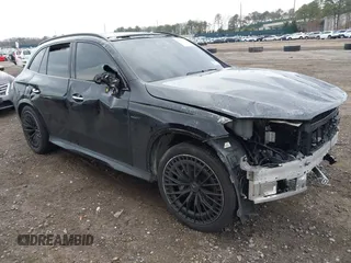 2024 Mercedes-Benz GLC 43 AMG z VIN W1NKM8HB4RF202831, wystawiony jako IAAI lot #42021204 z przebiegiem 4 173 mil mil oraz . Historia ofert i sprzedaży dostępna na DreamBid. Obrazek 1.