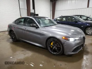 2019 Alfa Romeo Giulia Ti Sport with VIN ZARFANBN5K7615320, listed as a Copart auction lot 47382773 with 30,788 mi miles. Bid and sale history available at carsss.com. Image 4.