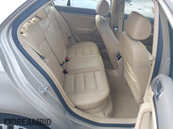 2005 Volkswagen Jetta 2.5L with VIN 3VWSF71K25M621161, listed as a IAAI auction lot 42264314 with 147,335 mi miles and . Bid and sale history available at DreamBid. Image 8.