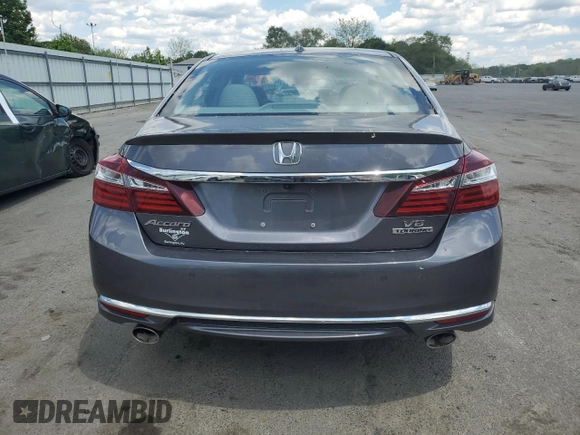 2016 Honda Accord Touring z VIN 1HGCR3F94GA020011, wystawiony jako Copart lot #56228415 z przebiegiem 85 941 mil mil oraz Szkoda całkowita • Salvage title. Historia ofert i sprzedaży dostępna na DreamBid. Obrazek 6.