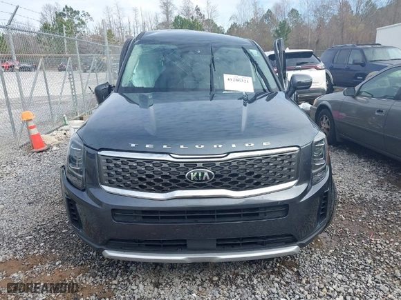 2020 Kia Telluride LX with VIN 5XYP2DHC6LG070583, listed as a IAAI auction lot 41286321 with NaN miles. Bid and sale history available at carsss.com. Image 13.
