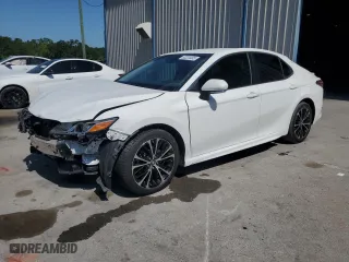 2018 Toyota Camry LE with VIN 4T1B11HK5JU113224, listed as a Copart auction lot 52204455 with 165,368 mi miles and Salvage Title. Bid and sale history available at carsss.com. Image 1.
