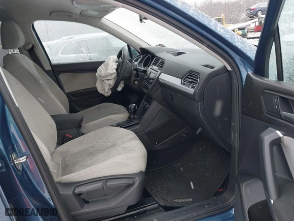 2018 Volkswagen Tiguan S with VIN 3VV0B7AX8JM081263, listed as a IAAI auction lot 41245308 with 58,778 mi miles. Bid and sale history available at carsss.com. Image 5.