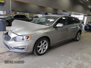 2015 Volvo V60 T5 Drive-E with VIN YV140MEJ3F1246824, listed as a Copart auction lot 76025774 with 95,055 mi miles and Salvage Title. Bid and sale history available at carsss.com. Image 1.