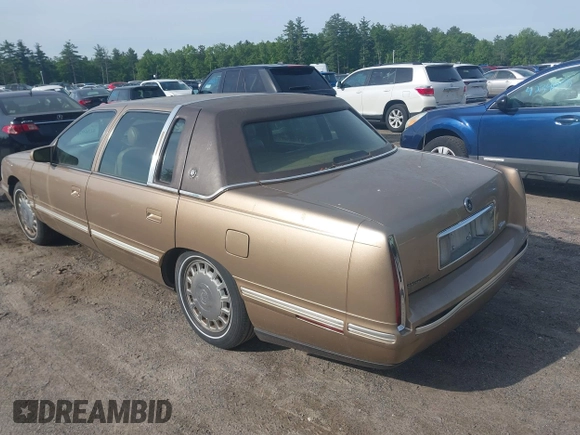 1998 Cadillac DeVille z VIN 1G6KD54Y3WU730001, wystawiony jako IAAI lot #42369702 z przebiegiem 88 540 mil mil oraz . Historia ofert i sprzedaży dostępna na DreamBid. Obrazek 3.