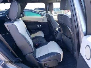 2023 Land Rover Discovery with VIN SALRT2EX6P2464983, listed as a Copart auction lot 42700373 with 9,462 mi miles and . Bid and sale history available at DreamBid. Image 10.