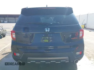 2022 Honda Passport TrailSport z VIN 5FNYF8H63NB015562, wystawiony jako IAAI lot #41914797 z przebiegiem 58 084 mil mil oraz . Historia ofert i sprzedaży dostępna na DreamBid. Obrazek 17.
