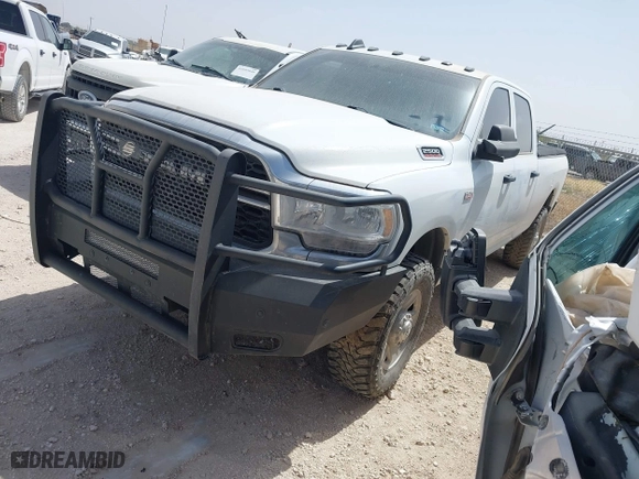 2022 Ram 2500 Tradesman with VIN 3C6UR5HJ1NG337904, listed as a IAAI auction lot 41930359 with 117,526 mi miles. Bid and sale history available at carsss.com. Image 2.