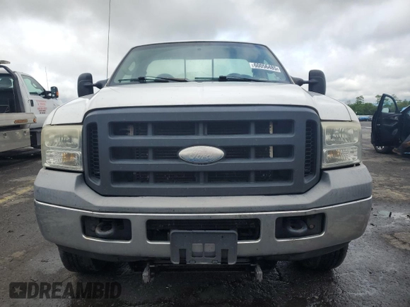 2006 Ford F-250 XL with VIN 1FTNF21516EB36255, listed as a Copart auction lot 60056485 with 117,481 mi miles and Salvage title. Bid and sale history available at DreamBid. Image 5.