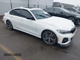 2021 BMW 3 Series 330i z VIN 3MW5R1J02M8C19938, wystawiony jako IAAI lot #41528916 z przebiegiem Nie podano mil oraz . Historia ofert i sprzedaży dostępna na DreamBid. Obrazek 1.