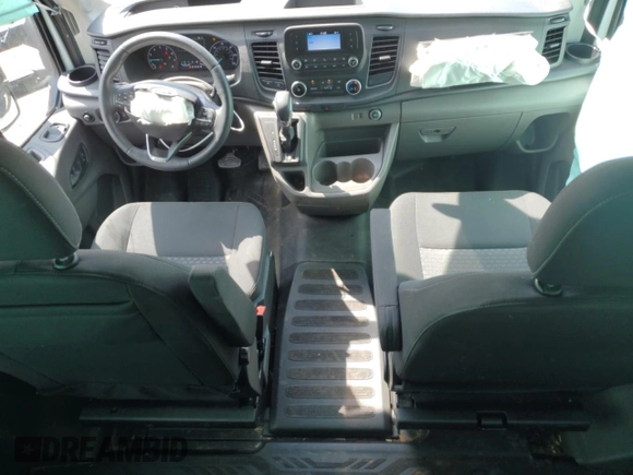 2022 Ford Transit Passenger XL z VIN 1FBAX2C85NKA17809, wystawiony jako Copart lot #53544415 z przebiegiem 17 983 mil mil oraz Szkody całkowita. Historia ofert i sprzedaży dostępna na DreamBid. Obrazek 8.