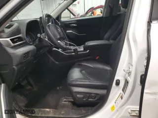 2023 Toyota Highlander L with VIN 5TDKDRBH9PS514683, listed as a Copart auction lot 49859995 with 7,942 mi miles and Salvage Title. Bid and sale history available at carsss.com. Image 7.