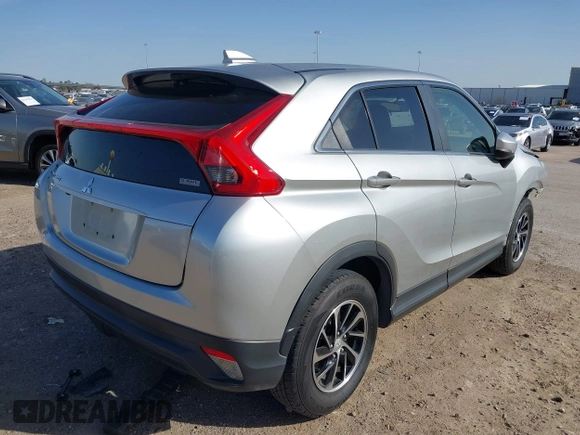 2020 Mitsubishi Eclipse Cross ES z VIN JA4AT3AA4LZ023053, wystawiony jako IAAI lot #41724940 z przebiegiem 93 485 mil mil oraz . Historia ofert i sprzedaży dostępna na DreamBid. Obrazek 4.