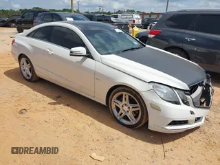 2012 Mercedes-Benz E 350 with VIN WDDKJ5KB3CF165579, listed as a IAAI auction lot 42151134 with 189,506 mi miles and . Bid and sale history available at DreamBid. Image 1.