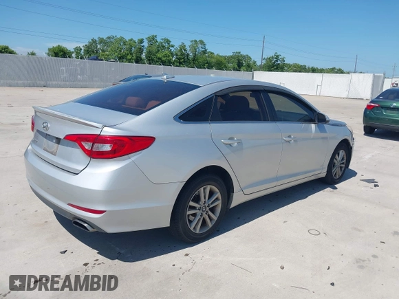 2015 Hyundai Sonata SE z VIN 5NPE24AF4FH009189, wystawiony jako IAAI lot #42466763 z przebiegiem 168 778 mil mil oraz . Historia ofert i sprzedaży dostępna na DreamBid. Obrazek 4.