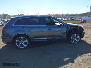 2019 Audi Q7 Prestige with VIN WA1VAAF76KD010065, listed as a IAAI auction lot 40653886 with 95,226 mi miles. Bid and sale history available at carsss.com. Image 13.