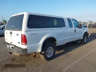 2005 Ford Super Duty F-250 XL with VIN 1FTSX21Y25EB33793, listed as a IAAI auction lot 42068623 with 128,726 mi miles. Bid and sale history available at carsss.com. Image 4.