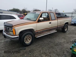 1989 GMC Sierra 1500 with VIN 2GTGC29K4K1535524, listed as a Copart auction lot 43388905 with 1,107,360 mi miles and Clean Title. Bid and sale history available at DreamBid. Image 1.