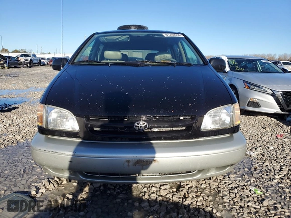 2000 Toyota Sienna LE with VIN 4T3ZF13C8YU207597, listed as a Copart auction lot 81250634 with 250,567 mi miles and Salvage Title. Bid and sale history available at carsss.com. Image 5.